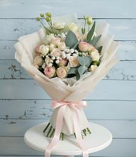 Букет цветов из:  Розы и Лизиантусы в Передовой