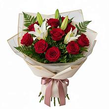 Букет цветов из:  Лилии и Розы в Передовой