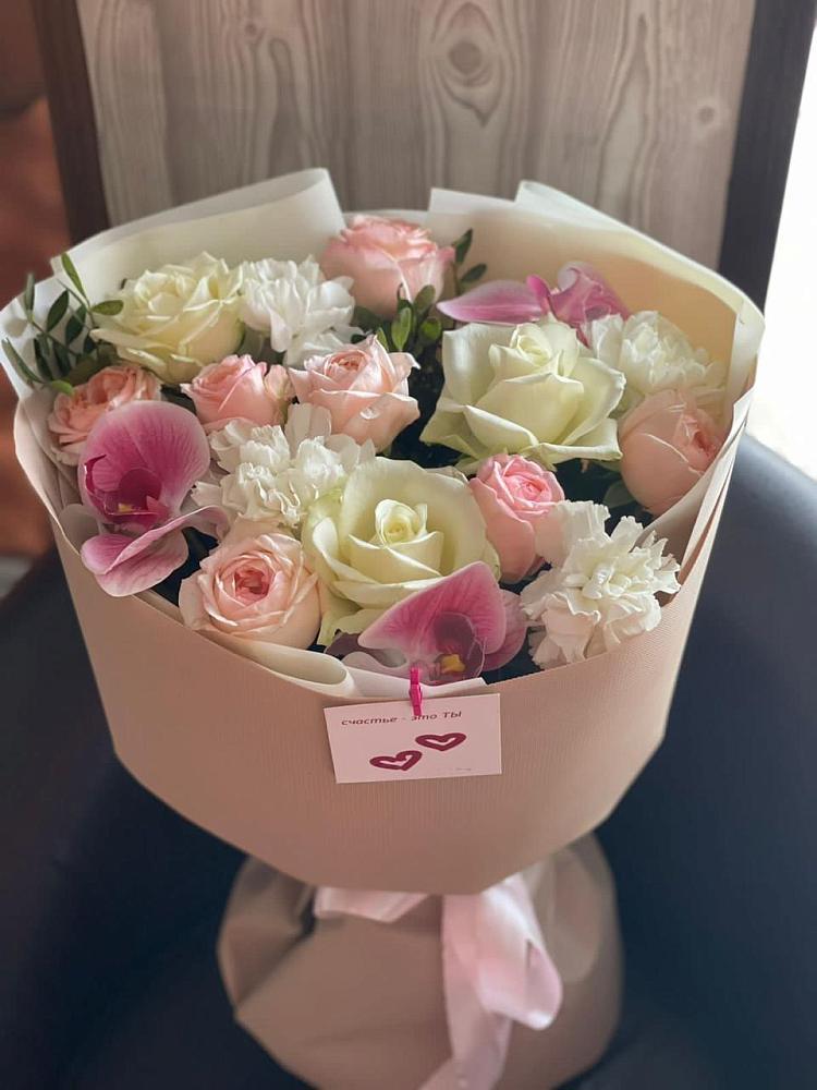 Букет цветов из: Орхидеи, Розы и Гвоздики в Передовой