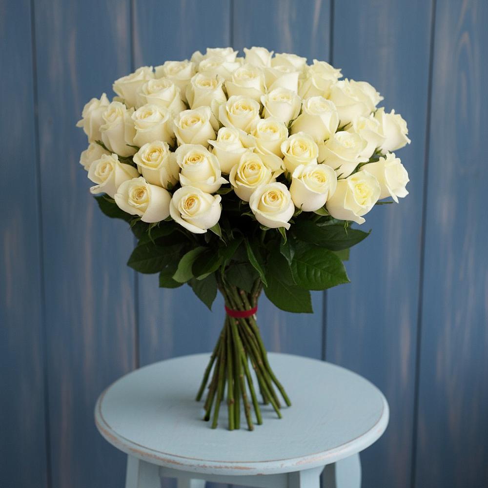 Букет 51 Белая роза Эдлесс Лав в Передовой