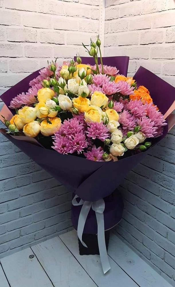 Букет цветов из: Хризантемы и Розы в Передовой