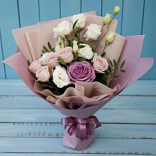 Букет цветов из:  Розы и Лизиантусы в Передовой