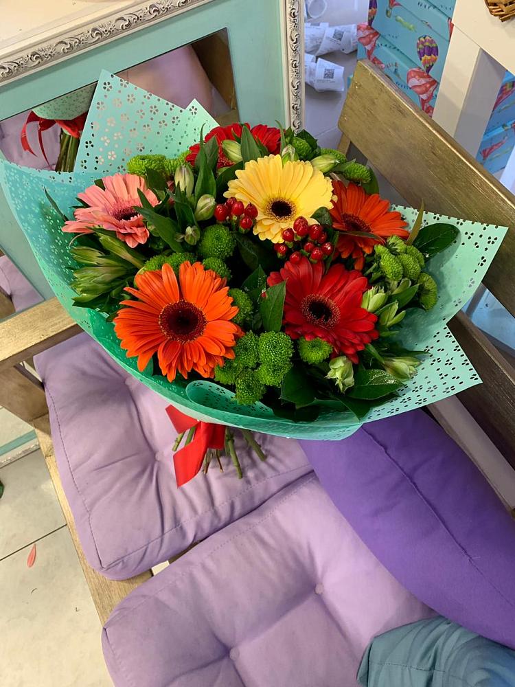 Букет цветов из: Герберы, Хризантемы и Альстромерии в Передовой