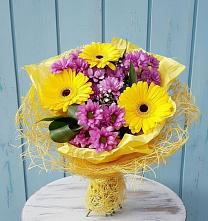 Букет цветов из:  Хризантемы и Герберы в Передовой