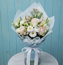 Букет цветов из:  Розы и Лизиантусы в Передовой